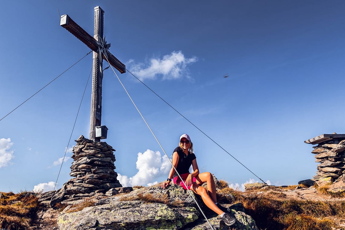 Wanderung, ausflug, Aussicht, Ausflüge, Einfache Wanderung, Tirol, Gipfel, Zillertal, leichte Wanderung Zillertal, leichte Wanderung im Zillertal, Ausflug Tirol, aussichtsreiche Wanderung in Tirol, wandern Zillertal, Wanderung Zillertal, wandern im Zillertal, Gipfel für Anfänger, Gipfel für Anfänger Zillertal, Zillertal für Anfänger, leichte Gipfel im Zillertal, schnelle Gipfel im Zillertal, Zillertal entdecken, Zillertal Berge, Zillertal Berge Wanderungen, Zillertal wandern, Zillertaler Höhenstraße, Gipfel ab Zillertaler Höhenstraße, kurze Wanderungen Zillertaler Höhenstraße, beliebte Gipfel Zillertal, beliebte Gipfel Tirol, Wimbachkopf, Wanderung Wimbachkopf, Wanderung zum Wimbachkopf,