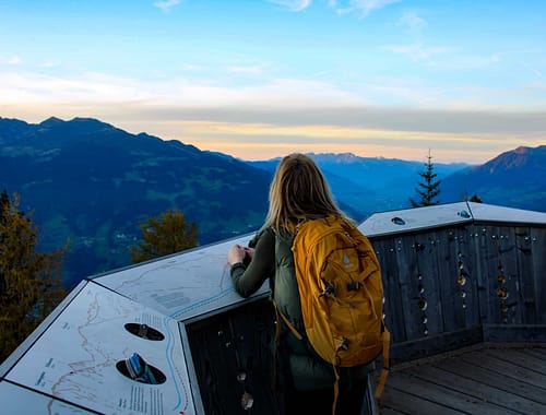 ALMPROMENADE GERLOSSTEIN: WANDERUNG ZUR ALMTRIBÜNE UND ZUM GERLOSKÖGERL – SCHÖNE AUSSICHT ÜBER DAS ZILLERTAL