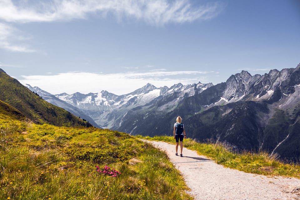 Filzenkogel: Kurze Wanderung mit Aussicht über Mayrhofen im Zillertal