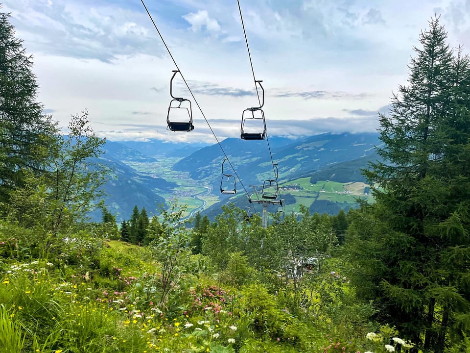 ALMPROMENADE GERLOSSTEIN: WANDERUNG ZUR ALMTRIBÜNE UND ZUM GERLOSKÖGERL – SCHÖNE AUSSICHT ÜBER DAS ZILLERTAL