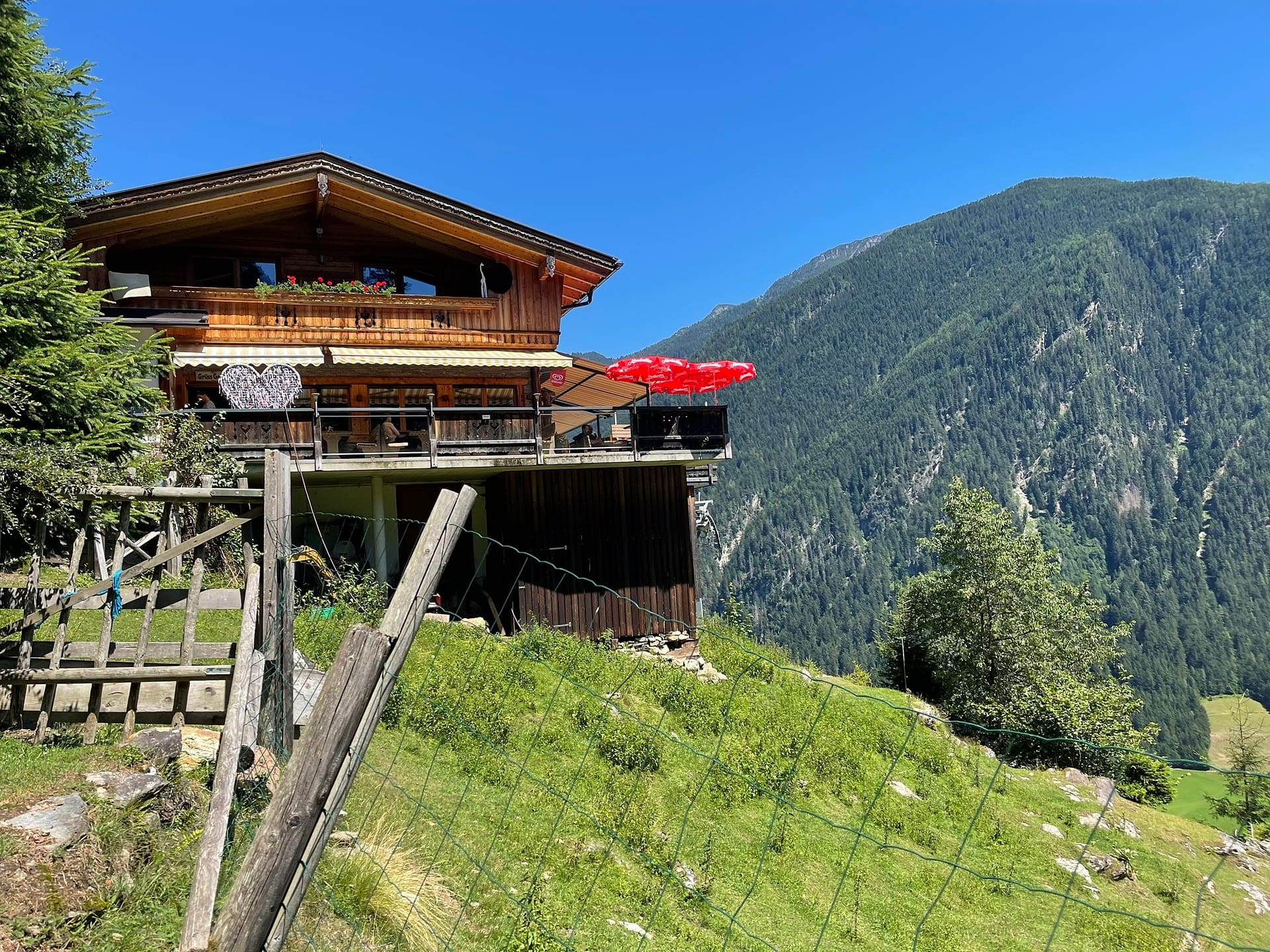 Wanderung zum Gasthaus Zimmereben - schönste Aussicht über Mayrhofen